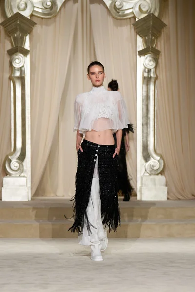 Look 38